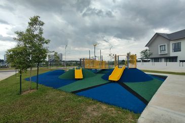 Serenia Aqila @ Serenia City