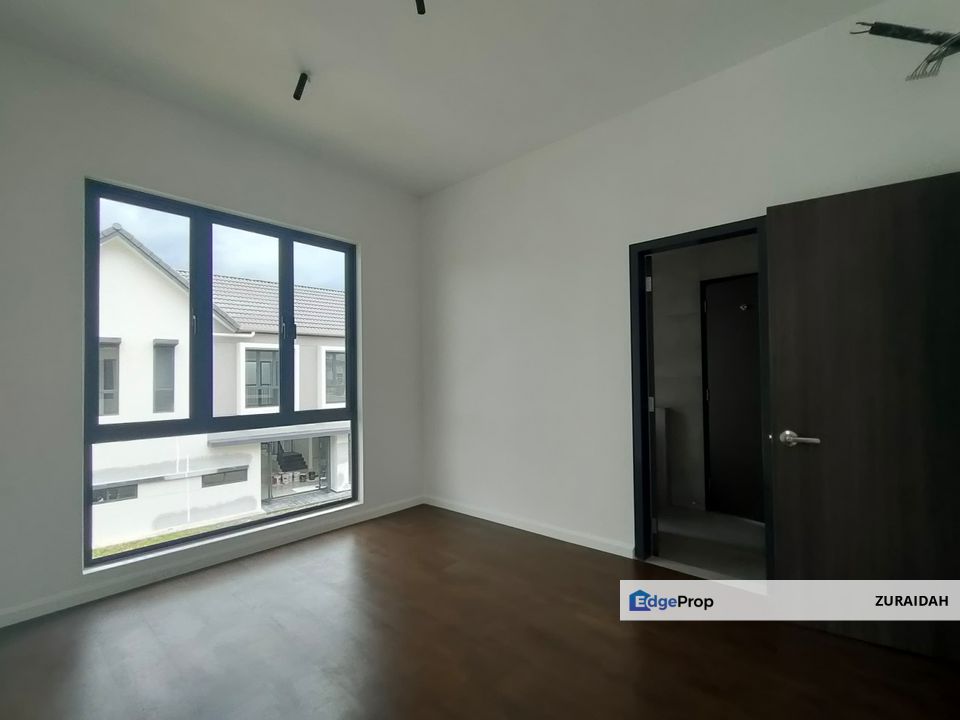 4,133 SQ FT! BRAND NEW! 2 Storey Semi D Serenia Aqila @ Serenia City, Sepang, Selangor, Sepang