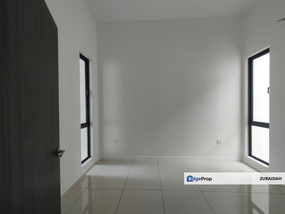 4,133 SQ FT! BRAND NEW! 2 Storey Semi D Serenia Aqila @ Serenia City, Sepang, Selangor, Sepang
