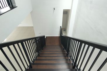 Serenia Aqila @ Serenia City