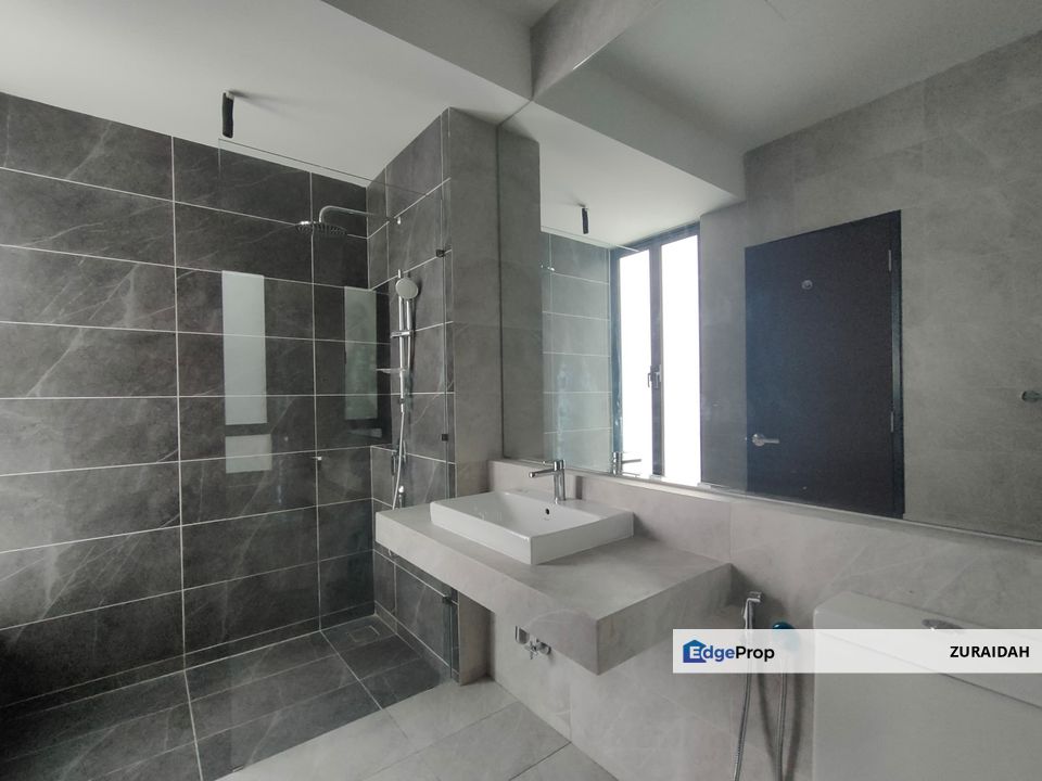 4,133 SQ FT! BRAND NEW! 2 Storey Semi D Serenia Aqila @ Serenia City, Sepang, Selangor, Sepang