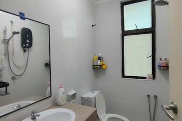 Avenue 2, Lake Valley