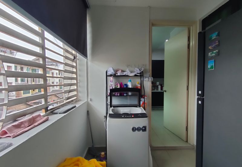 Avenue 2, Lake Valley