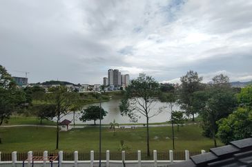 Avenue 2, Lake Valley