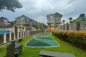 Avenue 2, Lake Valley