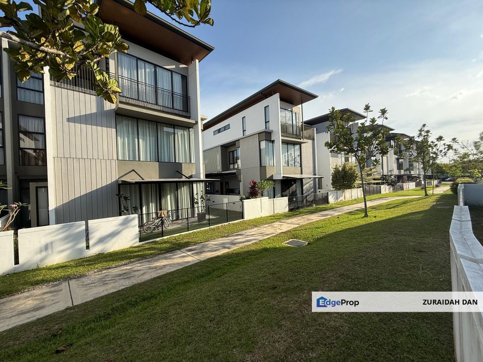 CHEAPEST SEMI D! FACING OPEN! 3 Storey Semi D Ridgefield Residences, Tropicana Heights, Kajang, Selangor, Kajang