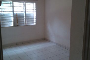 Apartment Teratai, Taman Sutera