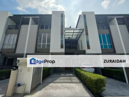 (LOWER UNIT WITH LAKE VIEW) 3 Storey Townhouse Ridgefield Residences, Tropicana Heights, Kajang, Selangor, Kajang