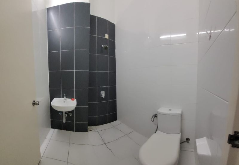 Cradleton @ Eco Majestic