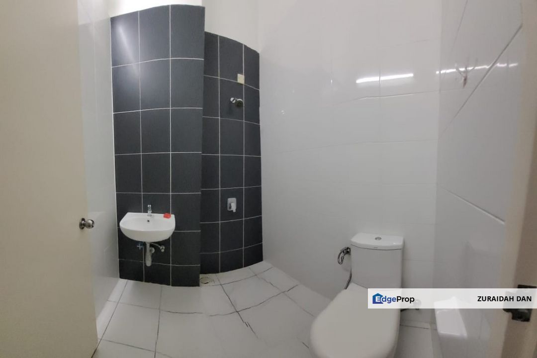 20 x 70! 2 Storey Terrace Cradleton, Eco Majestic, Semenyih, Selangor, Semenyih