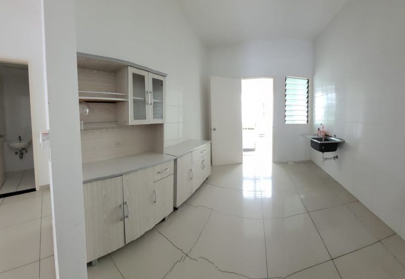 Cradleton @ Eco Majestic