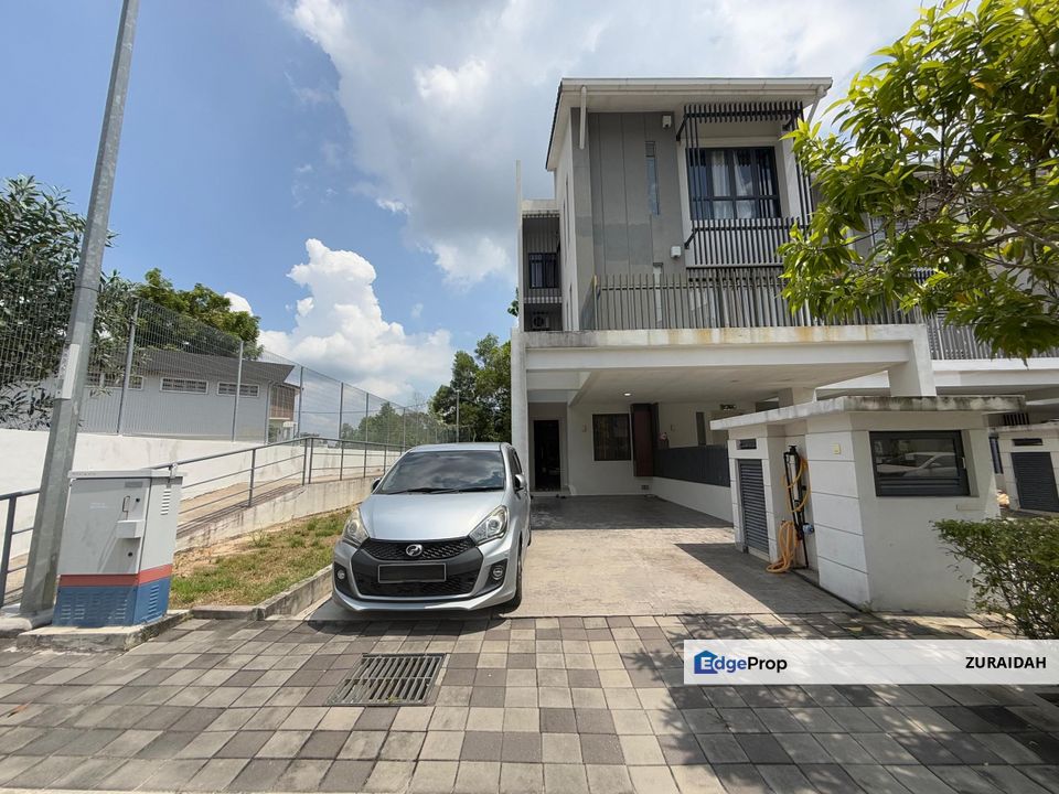 (FULLY FURNISHED) End Lot & Lower Unit! Crescent Park Townhouse, Bandar Bukit Mahkota, Selangor, Bangi