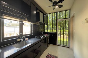 Crescent Park Townvilla