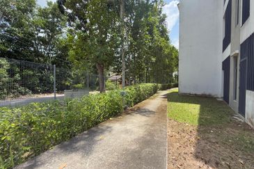 Crescent Park Townvilla