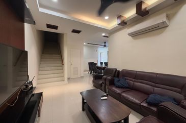 Crescent Park Townvilla