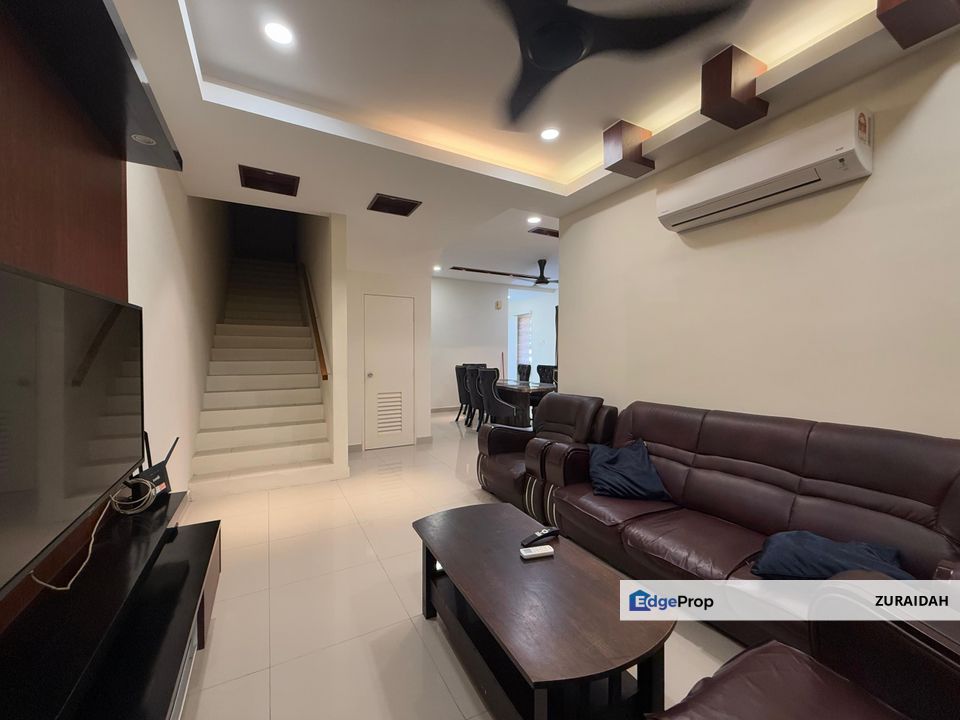 (FULLY FURNISHED) End Lot & Lower Unit! Crescent Park Townhouse, Bandar Bukit Mahkota, Selangor, Bangi