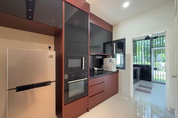 Crescent Park Townvilla