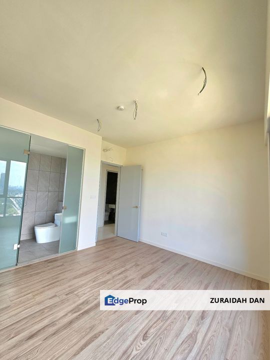 (WALKING DISTANCE TO MRT) Corner Unit Service Apartment @ Emerald 9, Cheras, Selangor, Cheras