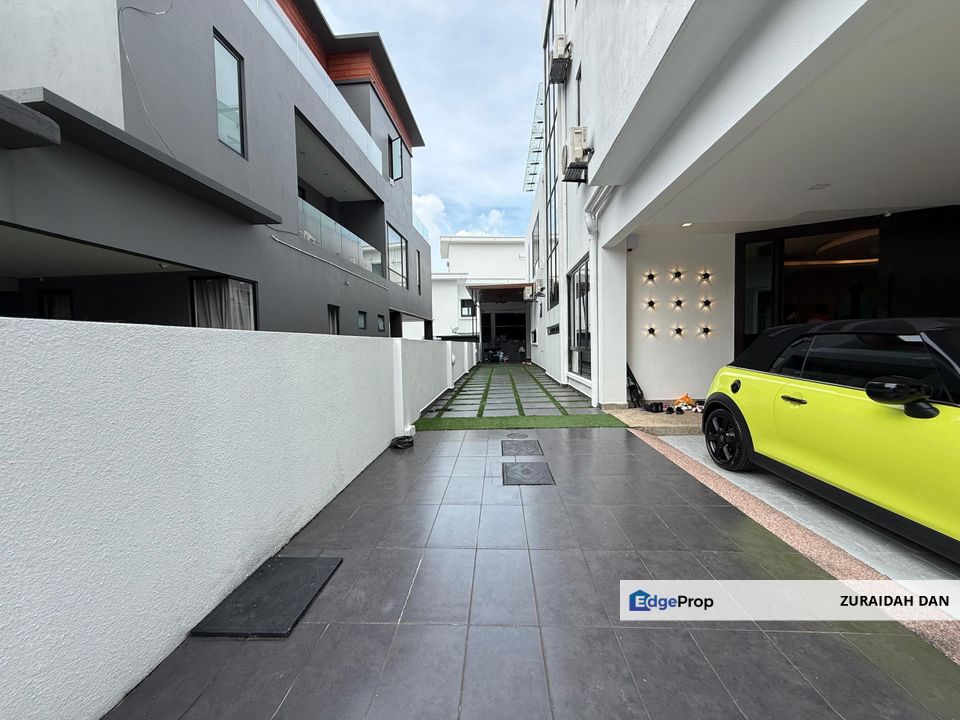 (MODERN DESIGN + PRIVATE POOL) 3 Storey Bungalow @ Country Heights, Kajang, Selangor, Country Heights