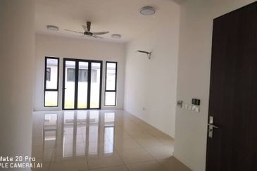 Serenia Aqila @ Serenia City