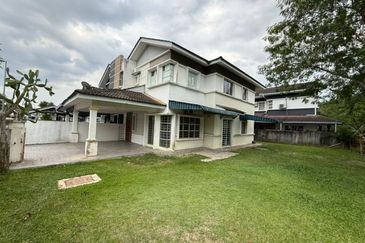 Taman Tasik Semenyih (Lake Residence)