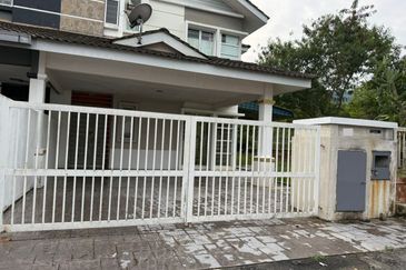 Taman Tasik Semenyih (Lake Residence)