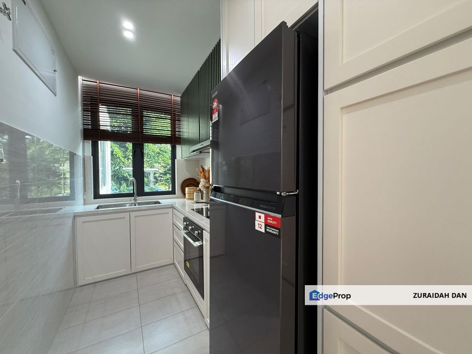 SPECIAL PRICE! NEW PHASE! Upper Unit Townvilla @ Semenyih, Selangor, Semenyih