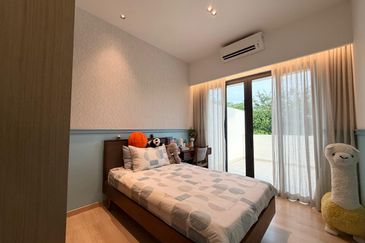 SPECIAL PRICE! NEW PHASE! Upper Unit Townvilla @ Semenyih