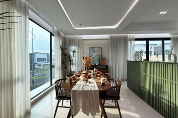 SPECIAL PRICE! NEW PHASE! Upper Unit Townvilla @ Semenyih