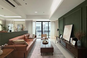 SPECIAL PRICE! NEW PHASE! Upper Unit Townvilla @ Semenyih