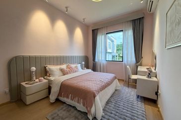 FREE SPA & LOAN LEGAL FEE! 4R4B! Fully Extended 2 Storey Terrace @ Semenyih