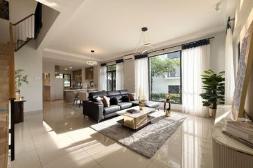 FREE SPA & LOAN LEGAL FEE! 4R4B! Fully Extended 2 Storey Terrace @ Semenyih