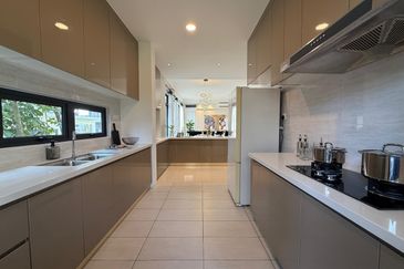 FREE SPA & LOAN LEGAL FEE! 4R4B! Fully Extended 2 Storey Terrace @ Semenyih