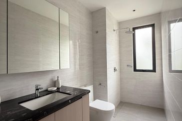 LIMITED UNIT! SPECIAL PACKAGE! 2 Storey Premium Bungalow @ Semenyih