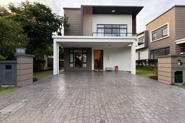 LIMITED UNIT! SPECIAL PACKAGE! 2 Storey Premium Bungalow @ Semenyih