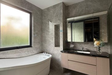 LIMITED UNIT! SPECIAL PACKAGE! 2 Storey Premium Bungalow @ Semenyih