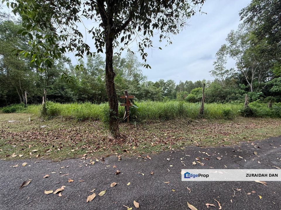 (CORNER LOT & 10,570 SQ FT) Corner Bungalow Lot Land @ Bandar Tasik Kesuma, Beranang/Semenyih, Selangor, Semenyih