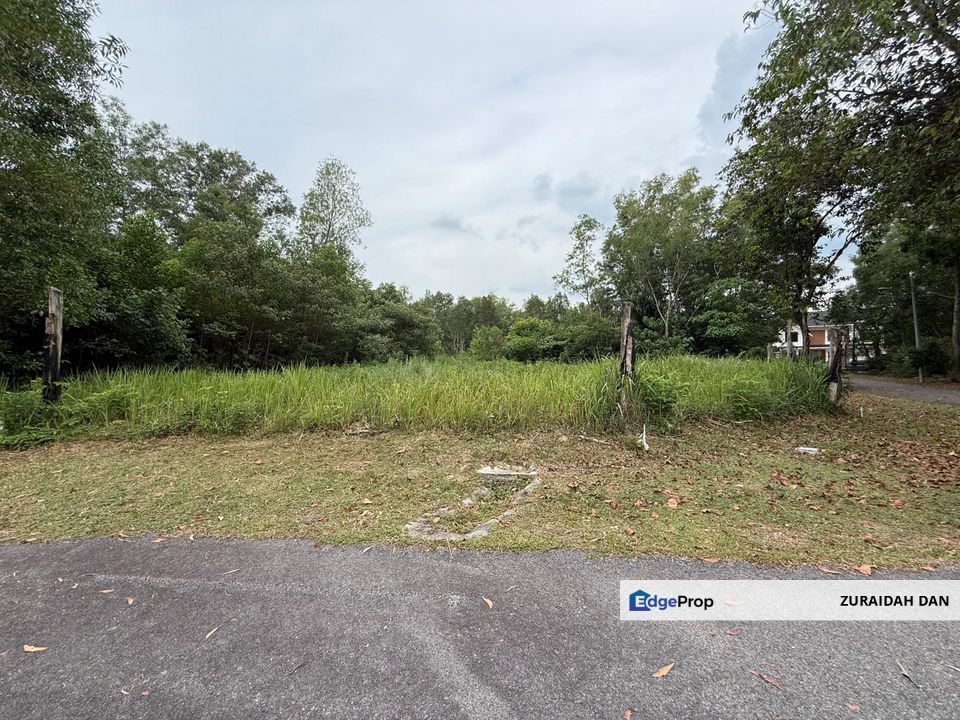 (CORNER LOT & 10,570 SQ FT) Corner Bungalow Lot Land @ Bandar Tasik Kesuma, Beranang/Semenyih, Selangor, Semenyih