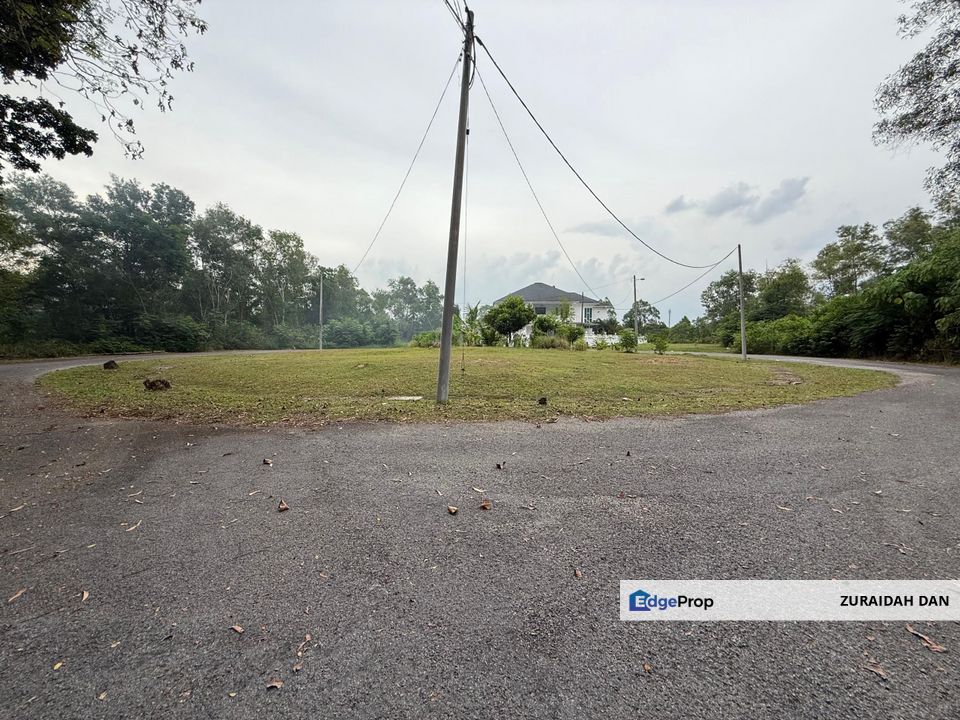 (CORNER LOT & 10,570 SQ FT) Corner Bungalow Lot Land @ Bandar Tasik Kesuma, Beranang/Semenyih, Selangor, Semenyih