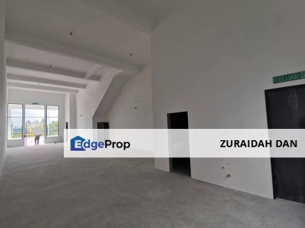 FACING MAIN ROAD! Ground Floor Shoplot @ Whitten Eco Majestic, Semenyih, Selangor, Semenyih