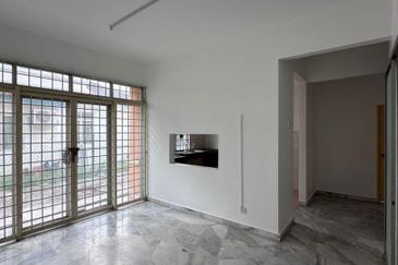 Taman Tasik Semenyih (Lake Residence)