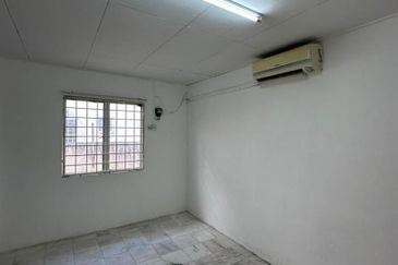 Taman Tasik Semenyih (Lake Residence)