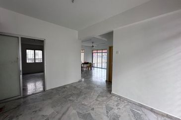 Taman Tasik Semenyih (Lake Residence)