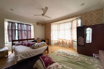 Taman Tasik Semenyih (Lake Residence)