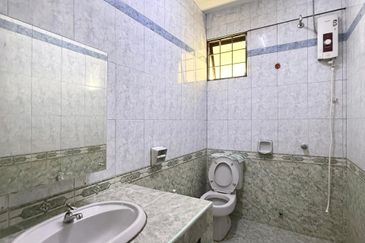 Taman Tasik Semenyih (Lake Residence)