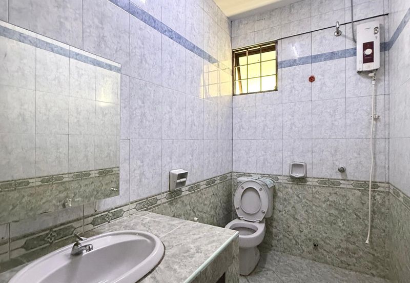 Taman Tasik Semenyih (Lake Residence)