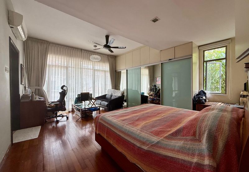 Changkat Kiara Surya