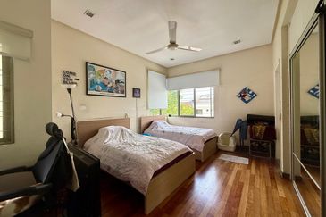 Changkat Kiara Surya