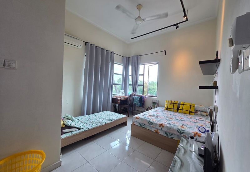 Avenue 2, Lake Valley