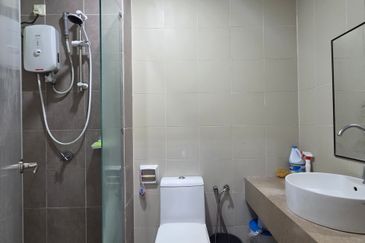 Avenue 2, Lake Valley